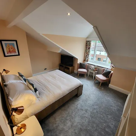Georges Place York