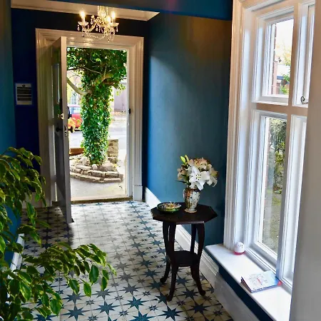 Georges Place 3* York